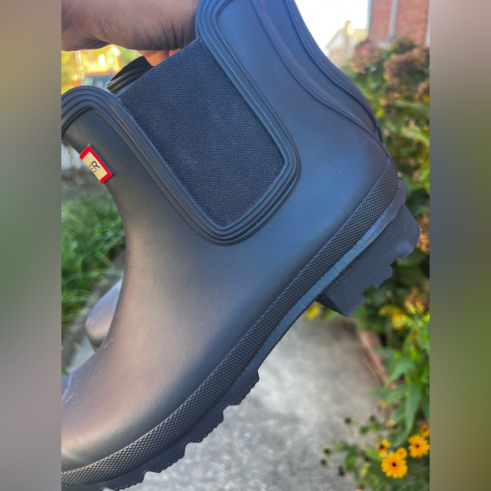 Hunter Navy Blue Chelsea Waterproof Boots. - Picture 8 of 12